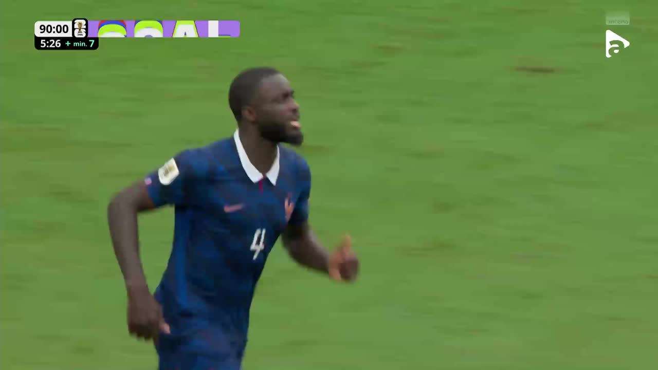 GOL! Dembele scapă pe contraatac şi marchează cu un şut la colţul lung | Franța - Anglia