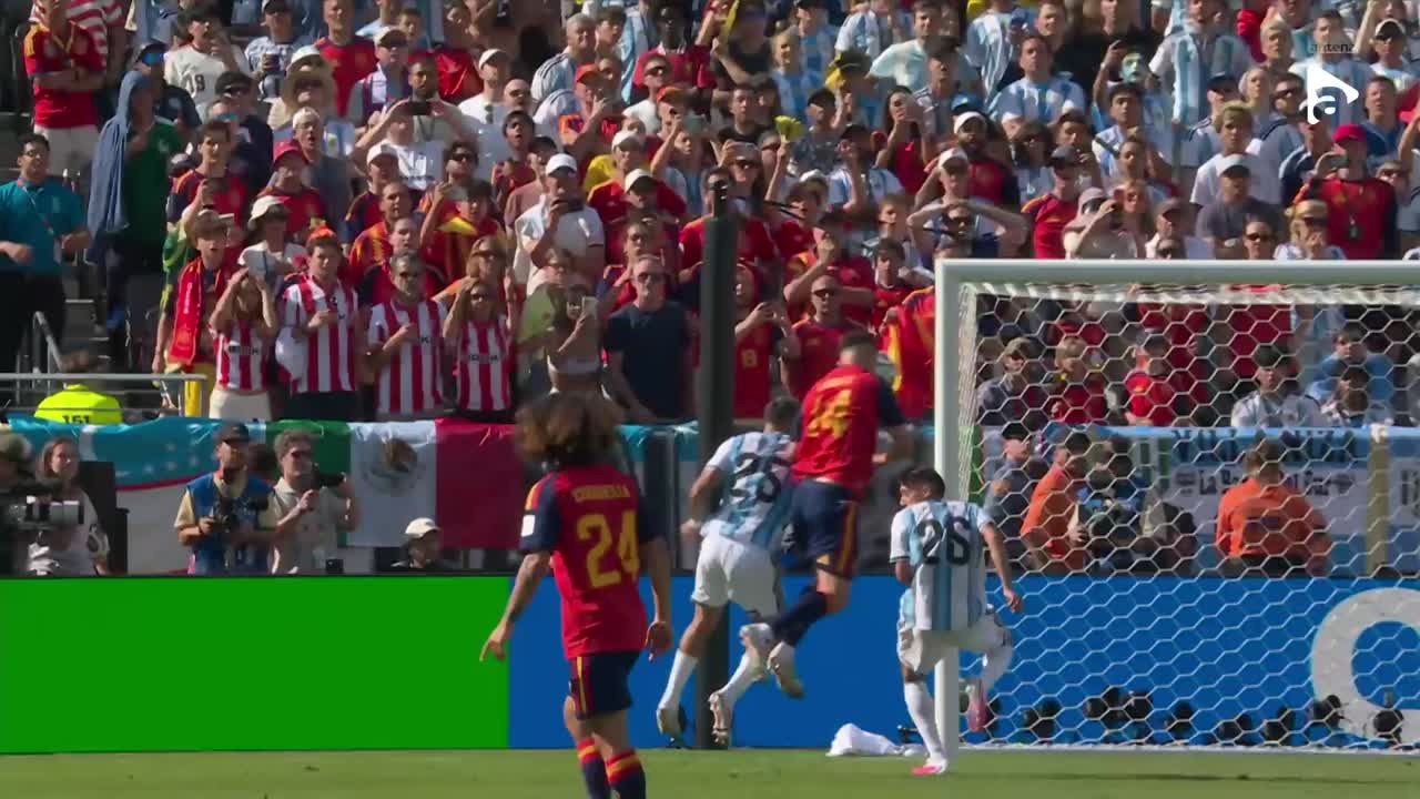 O nouă paradă spectaculoasă a lui Martinez | Spania - Argentina