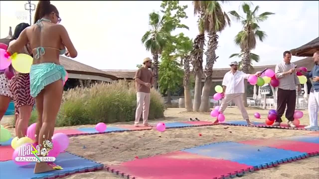 Super Neatza. Jocul balonul Mortal Kombat &icirc;i pune pe concurenți la grea &icirc;ncercare