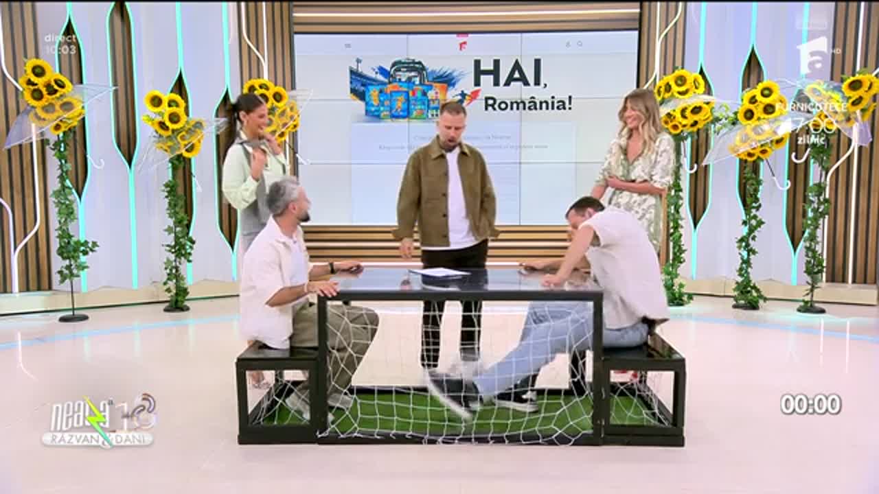 Super Neatza. Fotbal pe sub masă! Ramona Olaru vs Adina Moraru