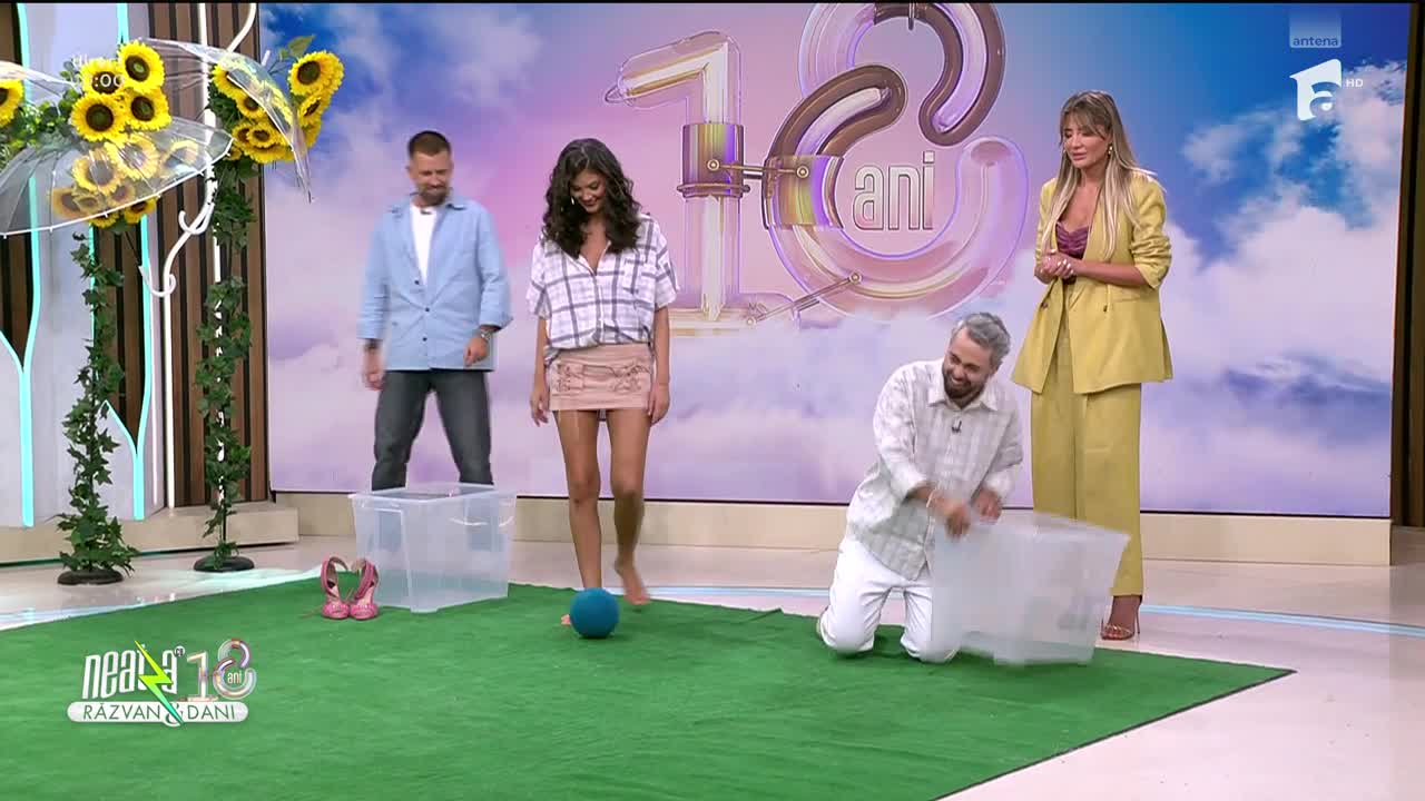Super Neatza. Ramona, fotbal pe tocuri! Cum s-a descurcat