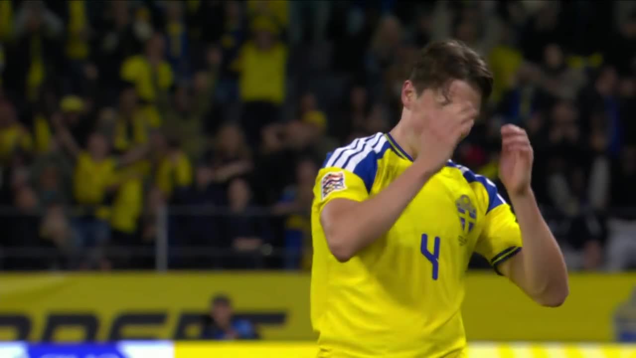 Min. 54. Gol anulat Suedia. Stroud