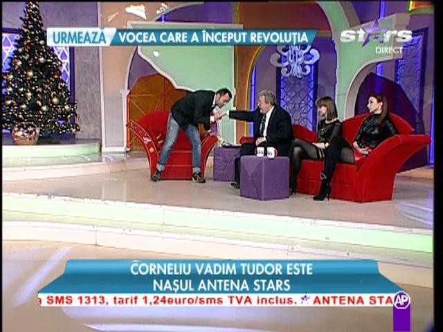 Corneliu Vadim Tudor furibund!!! Cine are curajul sa le curteze pe fiicele lui?