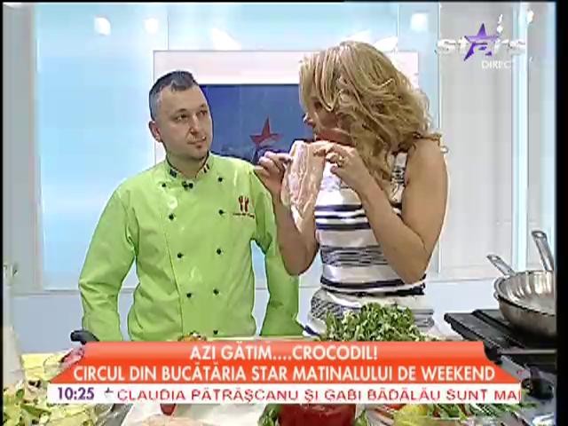 Se pregateste carne de crocodil