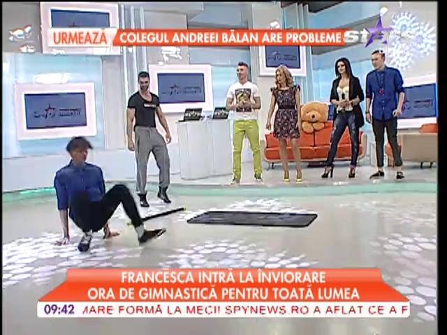 Francesca seamana cu Selena Gomez