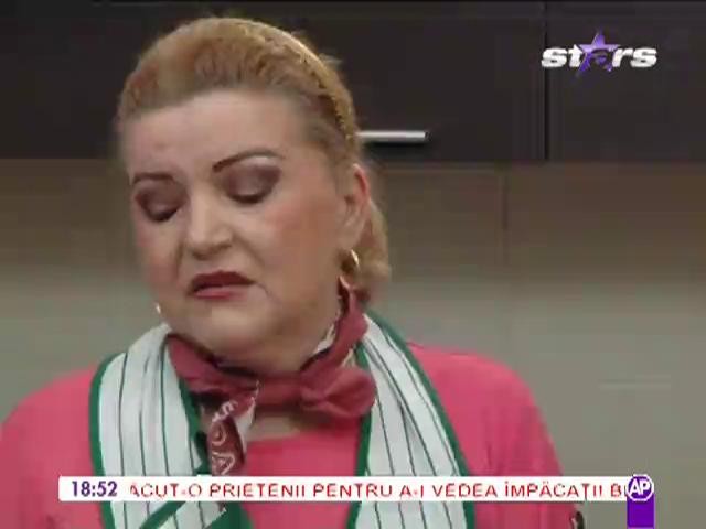 Maria Carneci face papusi