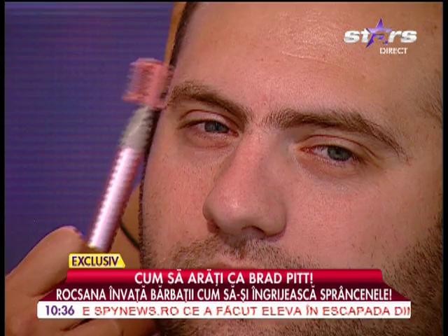 Rocsana Marcu &icirc;nvaţă bărbaţii cum să-şi &icirc;ngrijească spr&acirc;ncenele!