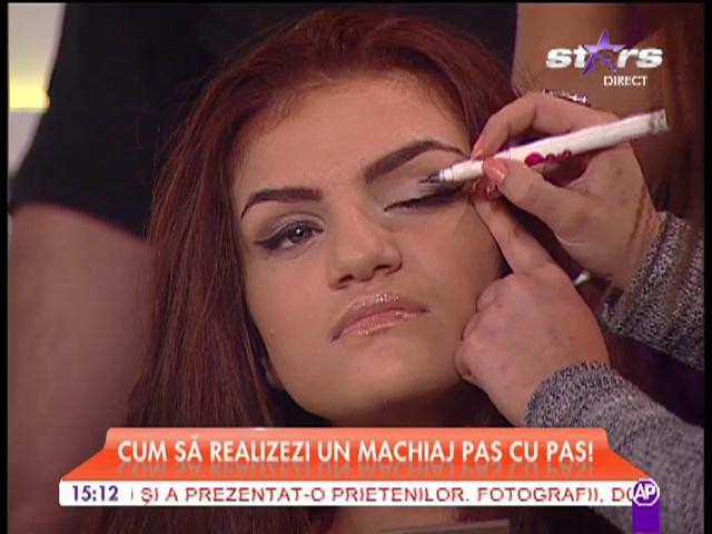 Cum să aplici tuşul pentru ochi