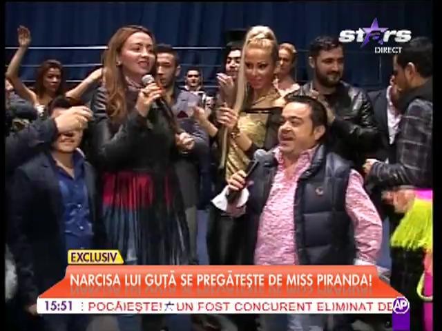 Narcisa canta la Miss Piranda