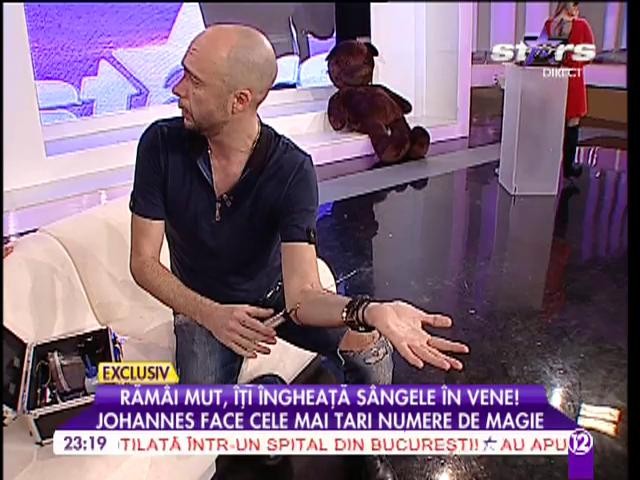 Johannes face numere de magie la agentul vip