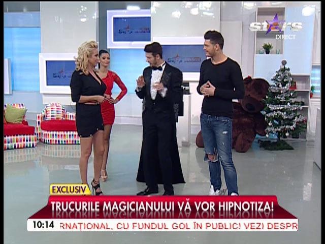 Cel mai tare magician! &Icirc;n două secunde dezbracă o femeie