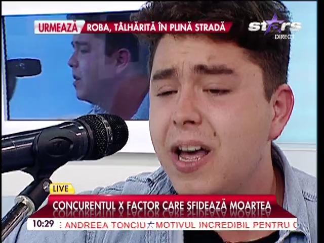 Are doar 17 ani şi se luptă cu o boală cruntă! T&acirc;nărul care sfidează cancerul are o voce de aur