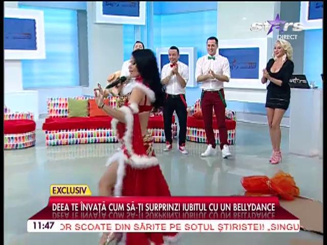 Aşa ceva nu ai mai văzut! Deea Maxer, crăciuniţă sexy şi orientală