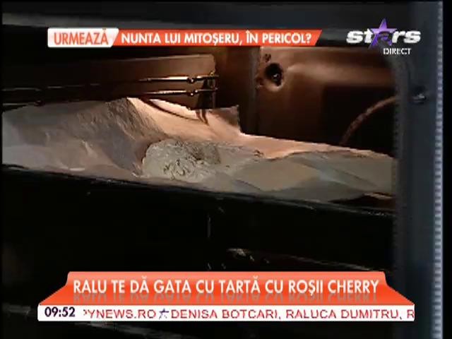 Raluca găteşte tartă roşii cherry