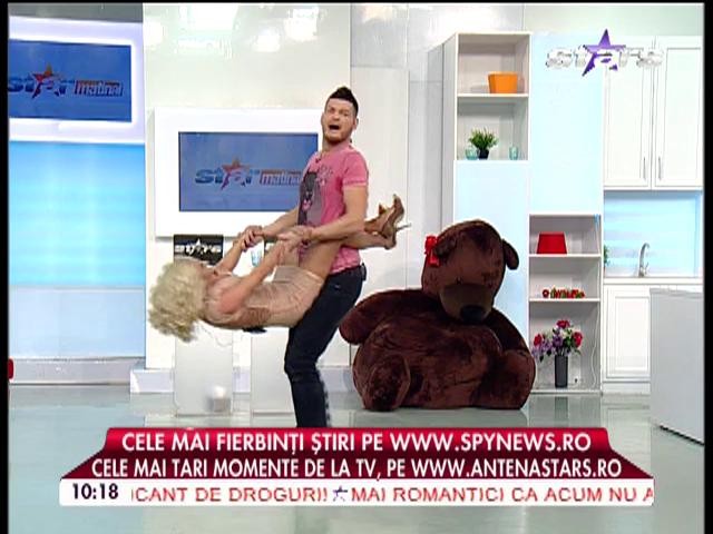 Scene fierbinţi cu "Matinalii" Antena Stars! Cum au fost surprinşi Rocsana Marcu şi Bote, după pauza publicitară