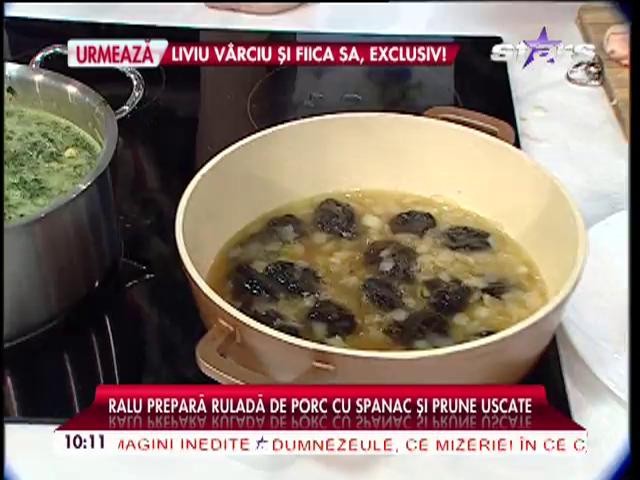 Raluca Dumitru prepară ruladă de porc şi prune uscate