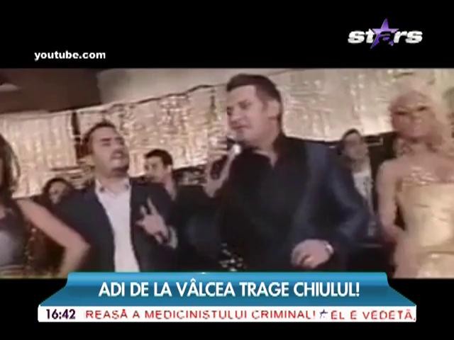 Adi de la V&acirc;lcea trage chiulul! &Icirc;n bucătărie ajurtă doar cu ... privirea
