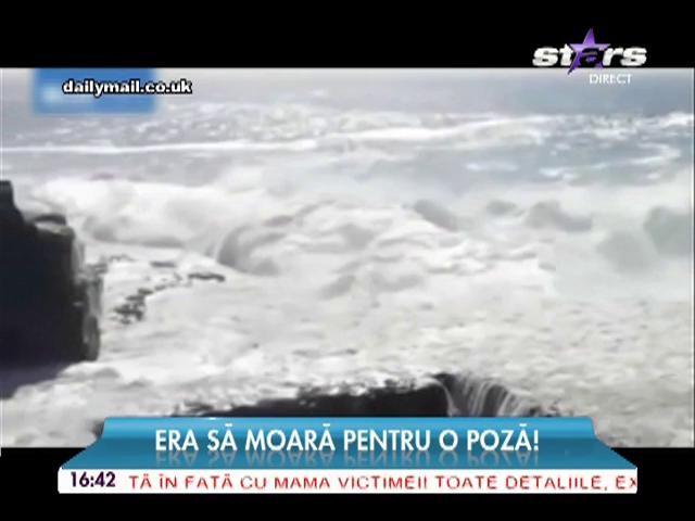 Era să moară pentru o poză! A luat-o valul, la propriu