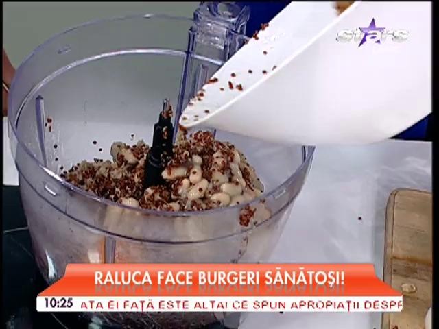 Raluca pregăteşte burgări din quinoa