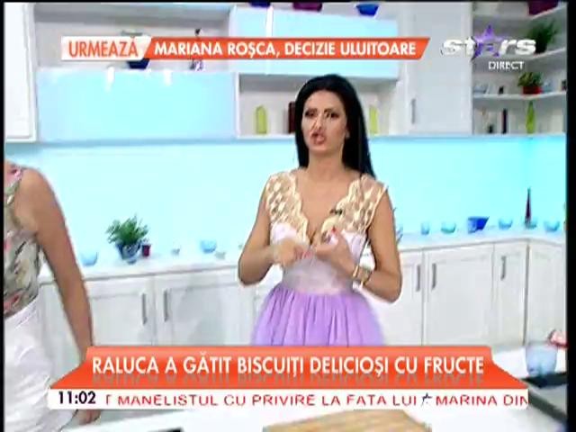 Raluca Dumitru &icirc;ţi propune un desert savuros: "Biscuiţi cu fructe"