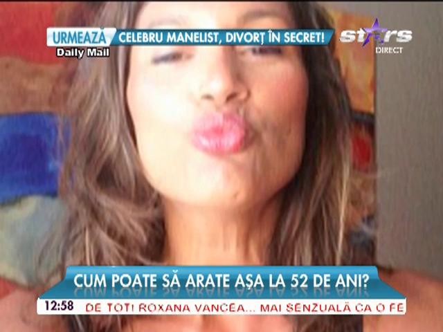 Cum poate arăta aşa la 52 de ani! Care este secretul ei