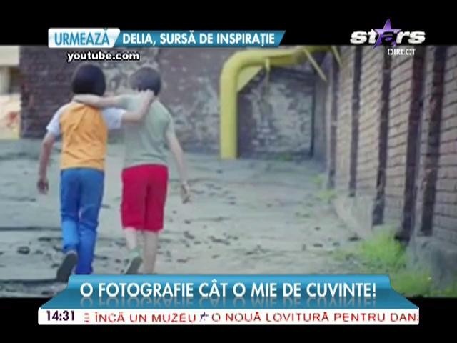Poză cu ...pază! Andreea Bănică face plajă &icirc;n grădină, alături de "bodyguard"