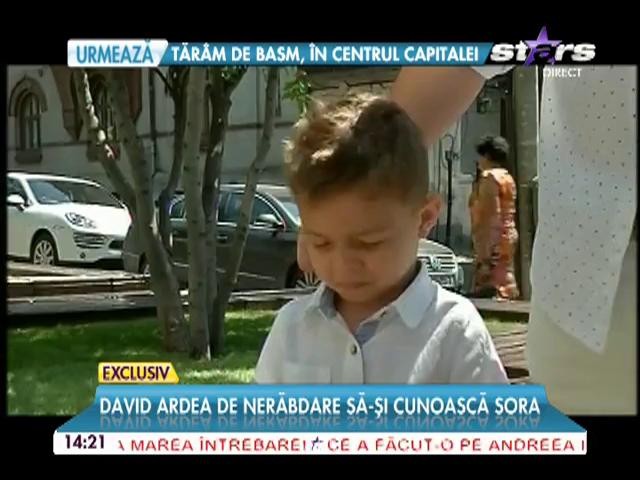 Fiul Andrei nu se mai dezlipeşte de micuţa Eva! Ce cadou i-a adus la maternitate