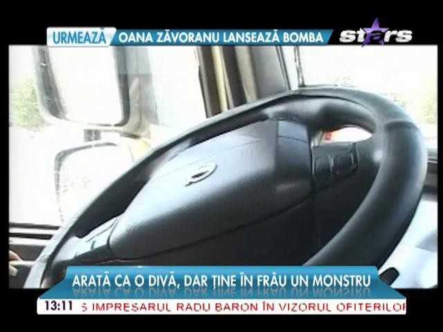 Cea mai sexy şoferiţă! Arată ca o divă, dar ţine &icirc;n fr&acirc;u un monstru
