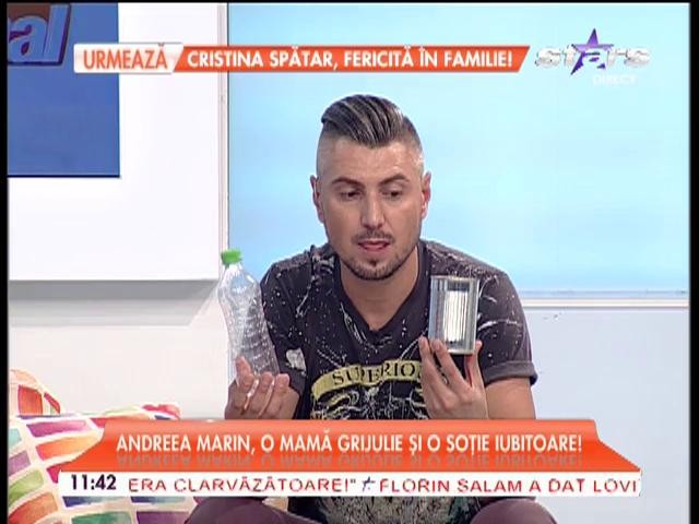 Am aflat ce ascunde Andreea Marin &icirc;n geantă. Te aşteptai la asta?