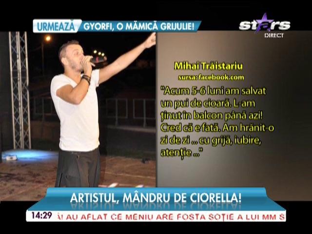 Numai el putea face aşa ceva! MIhai Trăitariu a salvat un pui de cioară!