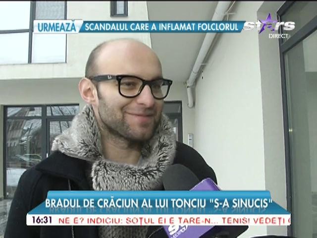 Bradul de Crăciun al lui Andreea Tonciu "s-a sinucis"! Vecinii au chemat poliţia! Prima reacţie a brunetei după "tragedie"