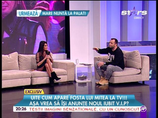 Imaginile care ar &icirc;ncinge orice bărbat! Elena Marin a pipăit-o pe Gabriela Cristoiu &icirc;n direct: "Recunosc, am uitat să-mi pun lenjerie intimă!" 2