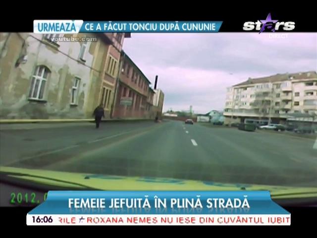 Femeie jefuită &icirc;n plină stradă! Nimeni nu a intervenit, dar totul a fost filmat!