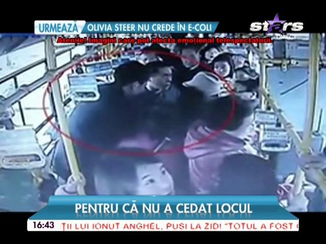 Gravidă atacată &icirc;n autobuz de un pensionar! Imagini revoltătoare