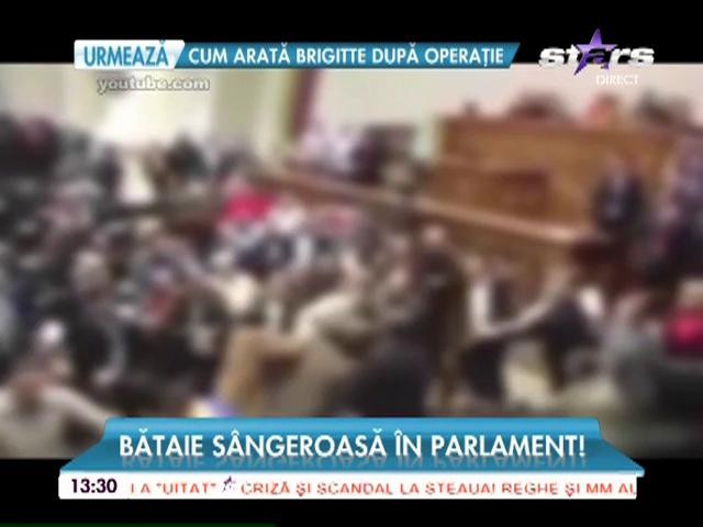 Bătaie ca la uşa cortului &icirc;n Parlament din Venezuela!