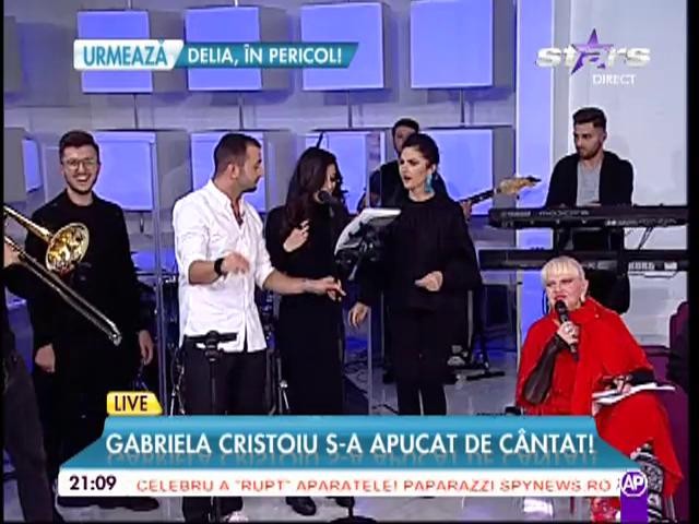 Gabriela Cristoiu c&acirc;ntă live! N-o să-ți placă!