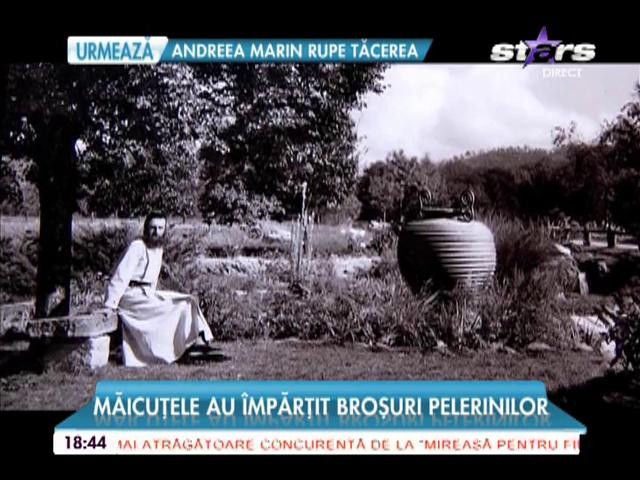Pelerinaj la Prislop. Peste 10.000 de credincioşi se roagă la morm&acirc;ntul lui Arsenie Boca