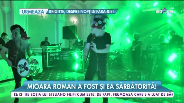 Oana Roman a dat o petrecere de zile mari! Zeci de vedete şi-au făcut apariţia la chef!