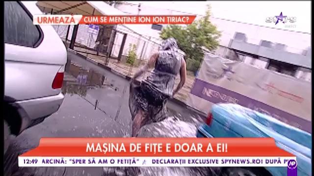 Madame Sclero, bălăceală &icirc;n mașina cu jacuzzi