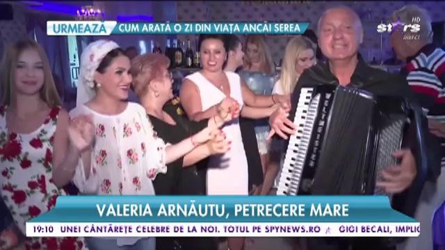 Valeria Arnăutu dă petrecere mare. Artista &icirc;şi sărbătoreşte ziua de naştere