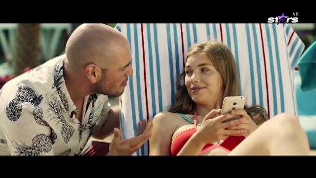 De ziua lui, Mitoşeru şi-a provocat invitaţii la un concurs inedit! Au tras de o funie deasupra piscinei, iar doi petrecăreţi au căzut &icirc;n apă