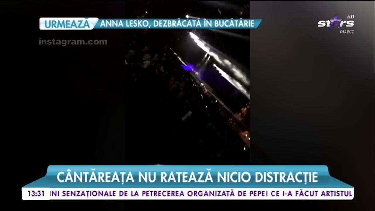 Nicole Cherry o ţine din petrecere &icirc;n petrecere. Şi nu singură ci &icirc;n compania un celebru burlac!