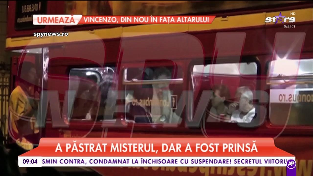 Andreea Marin şi-a scos fiica &icirc;n oraş şi s-au distrat ca fetele