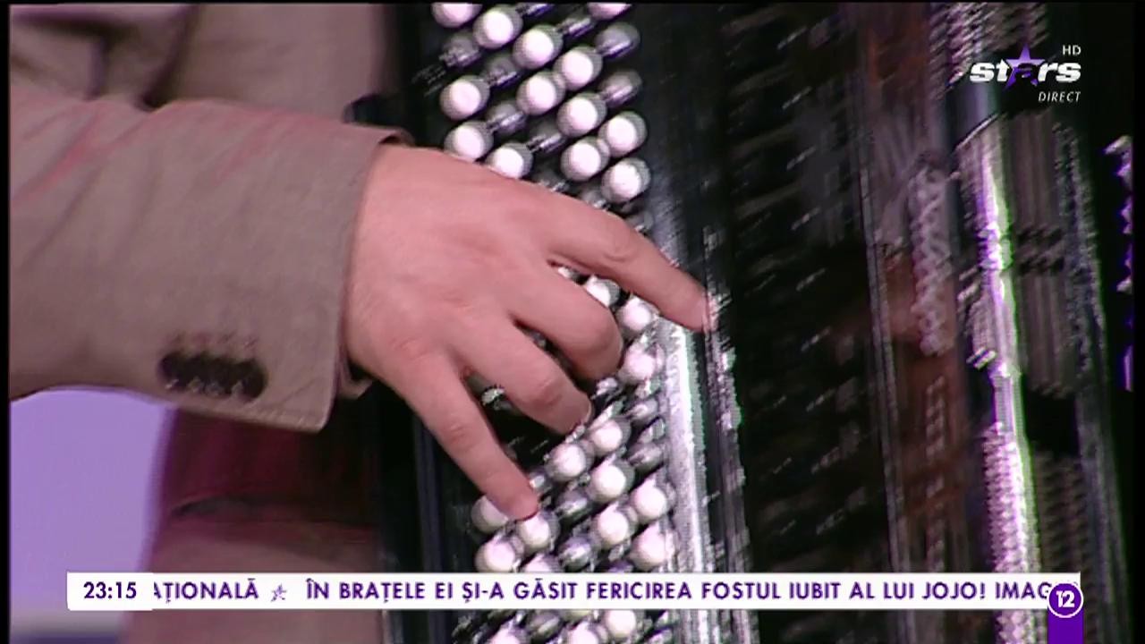 Elena Gheorghe și &rdquo;Steaua di vreari&rdquo; interpretează, &icirc;n premieră, piesa &rdquo;Dorlu&rdquo;