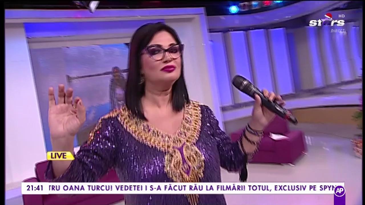 Ozana Barabancea c&acirc;ntă live, &icirc;n platoul Răi da' Buni
