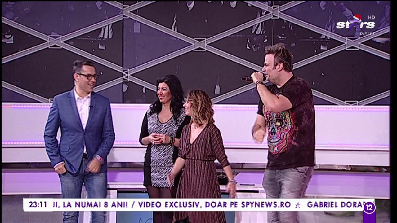 Dan Helciug interpretează piesa &bdquo;Vin fiert, plec vesel&rdquo;