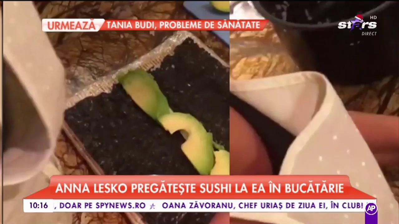 Anna Lesko pregăteşte sushi la ea &icirc;n bucătărie