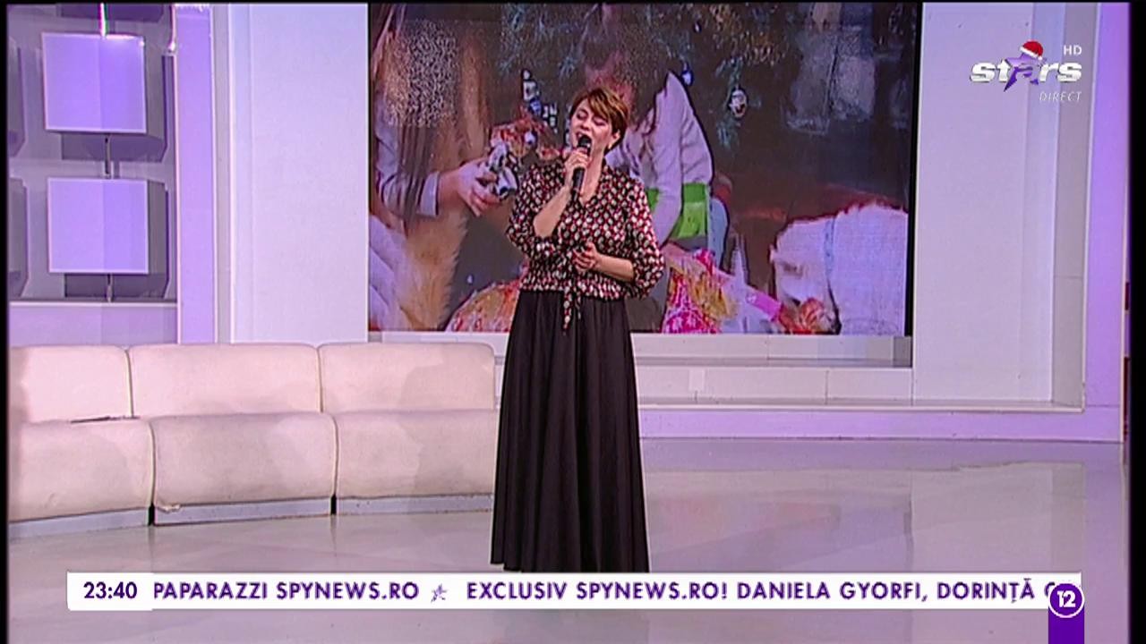 Adriana Antoni - &bdquo;Acasă de Crăciun&rdquo;