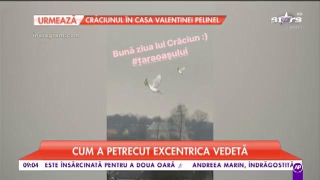 Corina Bud ne-a surprins și de Crăciun . Cum a petrecut excentrica vedeta