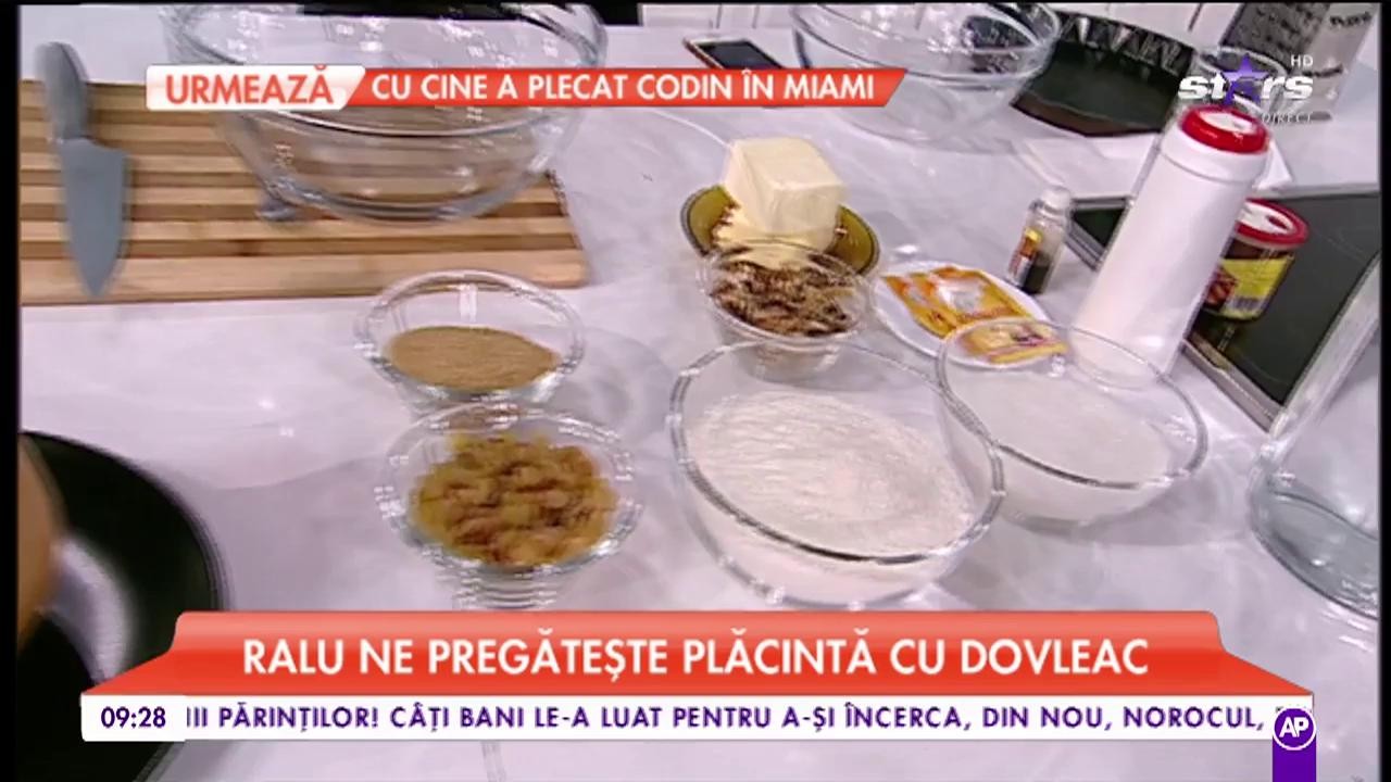 Ralu pregătește plăcintă cu dovleac